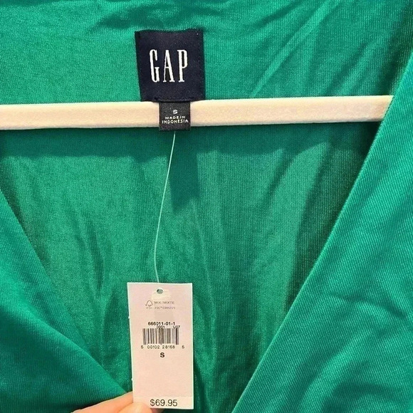 NWT Gap green flutter sleeve dress with pockets size small - Picture 3 of 3